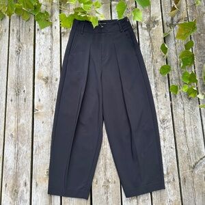 In Wear | Black trousers